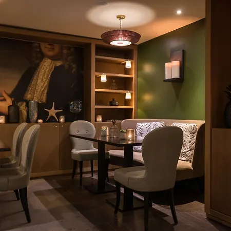 Hotel De La Bourdonnais 4*