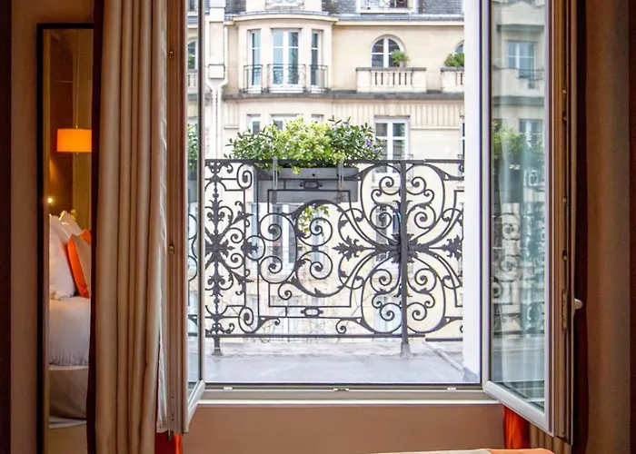 De La Bourdonnais Paris