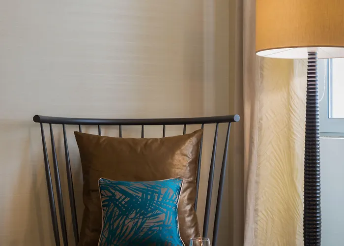 De La Bourdonnais Hotel