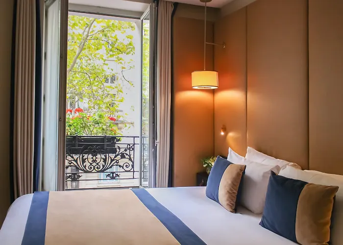 De La Bourdonnais 4*