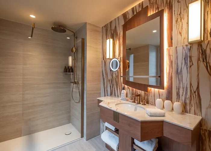 La Bourdonnais By Inwood 4*