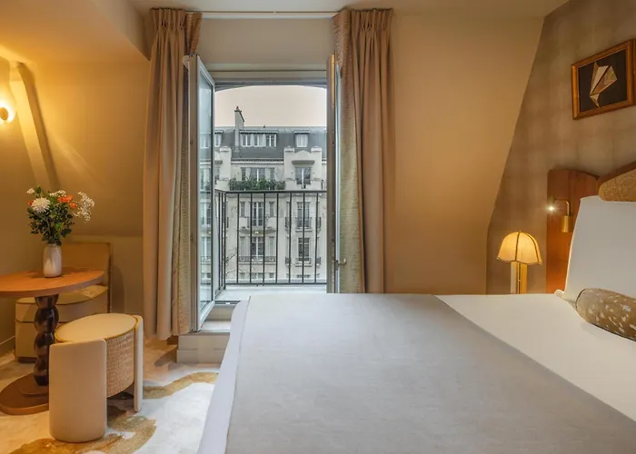 Hotel De La Bourdonnais 4*