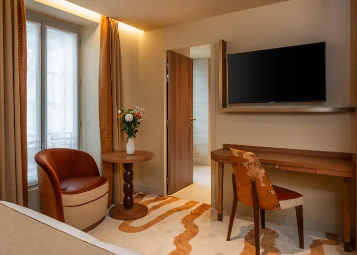 De La Bourdonnais Hotel