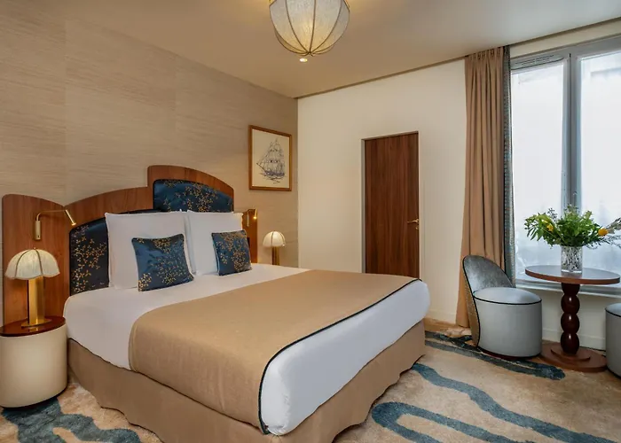 De La Bourdonnais 4*