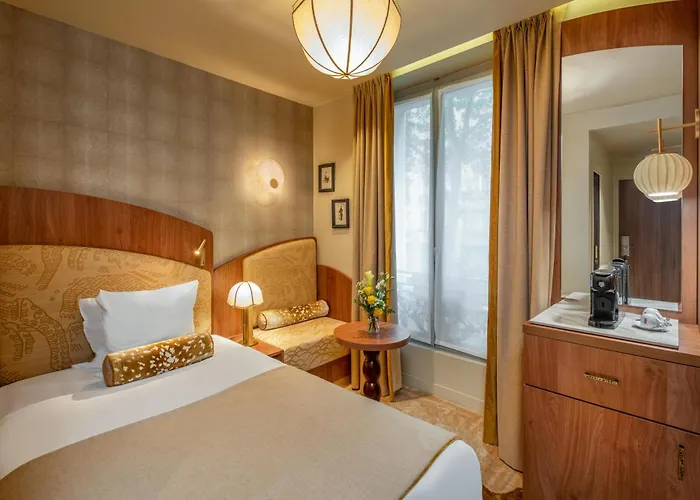 De La Bourdonnais Hotel